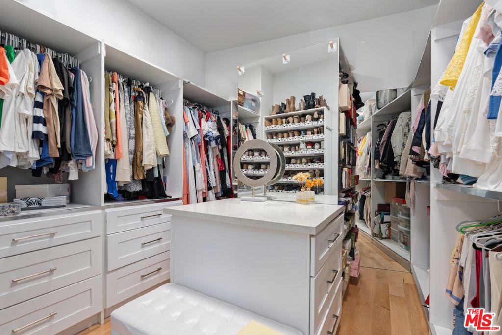 MLS #26875897 image #20