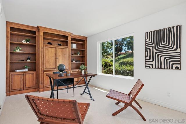 159 Mexicali Ct, Solana Beach CA: https://media.crmls.org/mediaz/3513d523-df83-4b2e-83af-a8ed671954bd.jpg