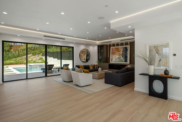 3 Bed Home for Sale in Los Angeles, California
