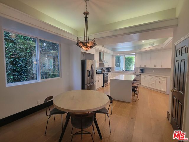 13348 Chandler Boulevard photo 7