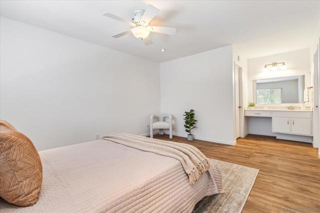 26258 Via Roble Ln,  CA: https://media.crmls.org/mediaz/351594f0-aacd-416a-89be-6766e4670f5a.jpg