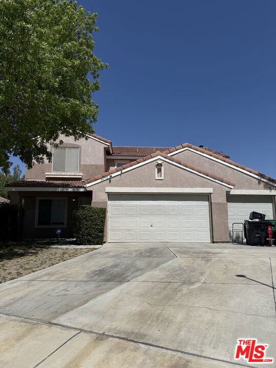 44752 Ranchwood Avenue, Lancaster CA: https://media.crmls.org/mediaz/3515b2f5-a9a6-47d3-aae9-cd369cc67b4c.jpg
