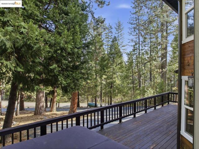 2136 Silver DR, Arnold CA: https://media.crmls.org/mediaz/3515b8ff-5df8-4adf-a960-3b8e8b708e77.jpg