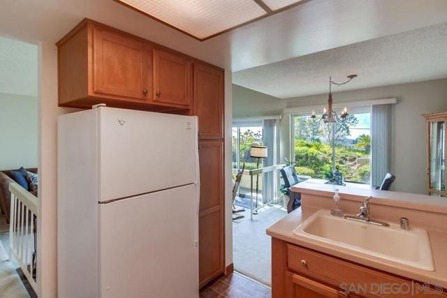 5430 Baltimore Drive Unit 72, La Mesa CA: https://media.crmls.org/mediaz/3516fef3-e1b7-4f15-b7a8-608abd4c223b.jpg