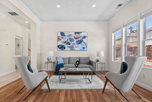 336 Arrowhead Way, Hayward CA: https://media.crmls.org/mediaz/3517baaf-5a4e-46fb-9149-ceff0ca83098.jpg