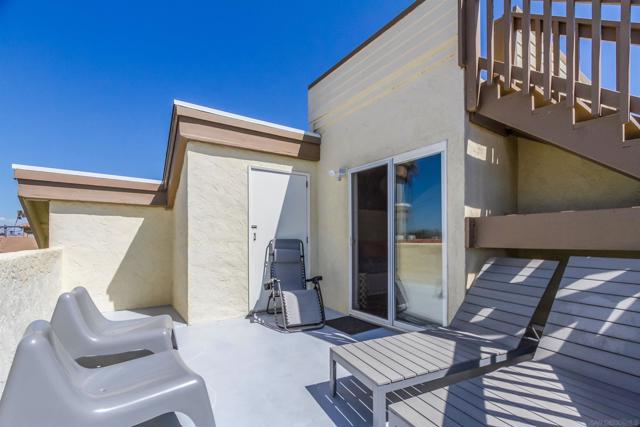 728 Jamaica Ct, San Diego CA: https://media.crmls.org/mediaz/35189faf-2498-415e-b2ee-f6fd40752a21.jpg