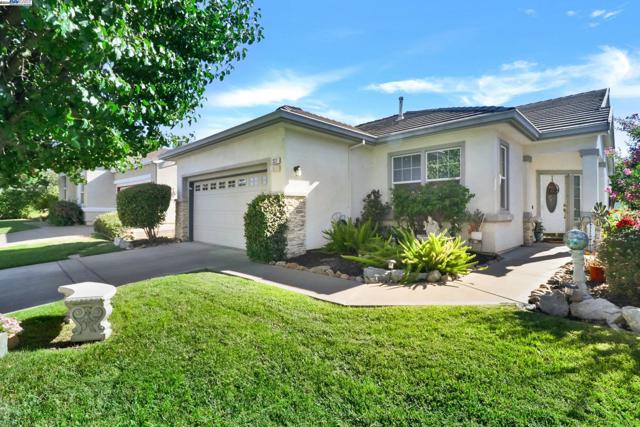 337 Upton Pyne Dr, Brentwood CA: https://media.crmls.org/mediaz/3518ee2d-7d84-4275-854d-05d99b5e5bca.jpg
