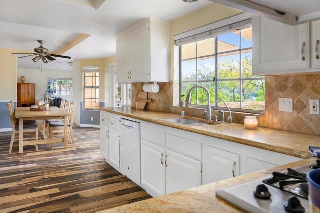 Detail Gallery Image 17 of 40 For 15519 Villa Sierra, Valley Center,  CA 92082 - 4 Beds | 3 Baths