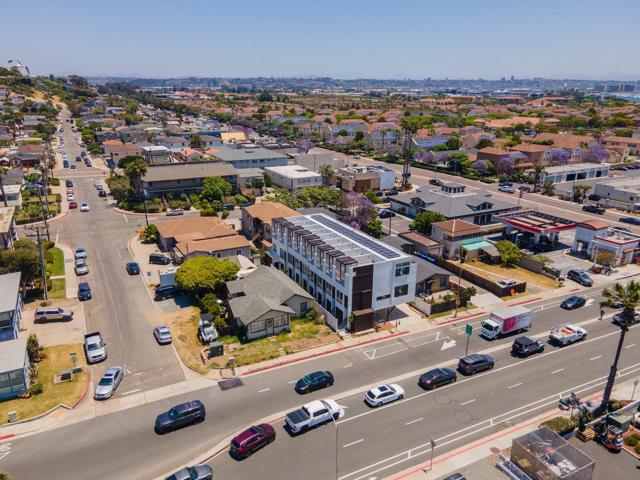 Image 7 of 13 For 3046 Nimitz Boulevard