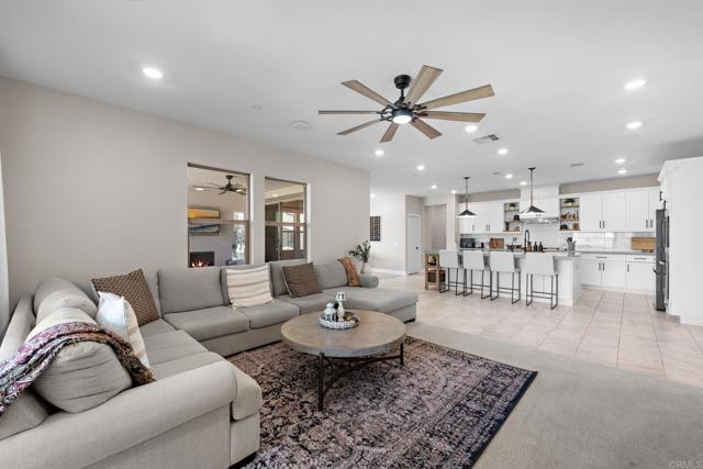 Detail Gallery Image 16 of 51 For 2944 Gait Way, Escondido,  CA 92029 - 5 Beds | 3/1 Baths