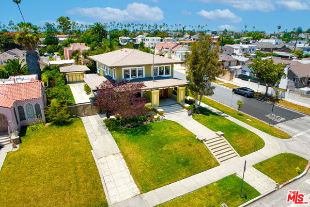 5301 Brynhurst Avenue, Los Angeles CA: https://media.crmls.org/mediaz/351c3a60-8c74-4c6e-a264-2f02d502e42b.jpg