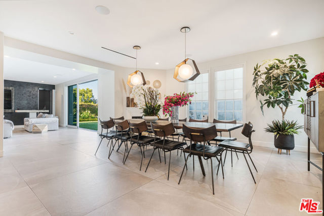 6 Bed Home for Sale in Calabasas, California