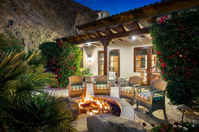 77205 Loma Vista, La Quinta CA: https://media.crmls.org/mediaz/351ebb21-848c-47e3-b50e-2e7461dd52c4.jpg