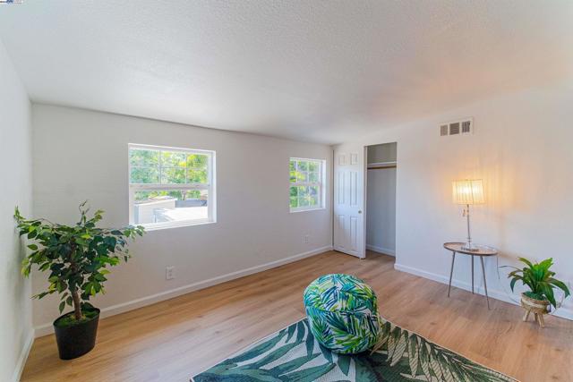 789 S 12Th St, San Jose CA: https://media.crmls.org/mediaz/351fb29a-b89c-45d4-9e65-173a047d4193.jpg