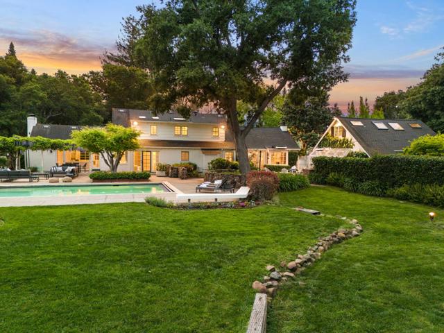 37 Lupin Lane, Atherton CA: https://media.crmls.org/mediaz/35202825-89e7-4496-aaa7-b2086930b80c.jpg