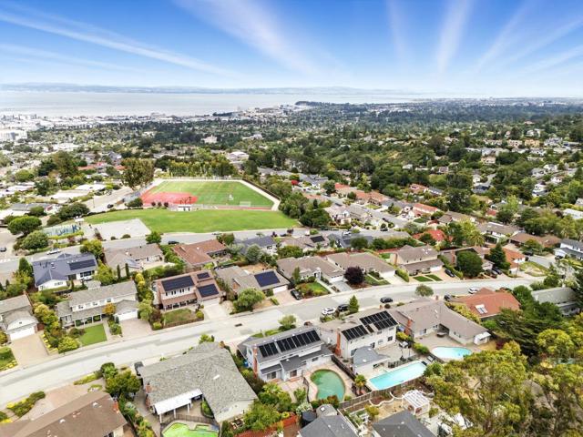 1675 Escalante Way, Burlingame CA: https://media.crmls.org/mediaz/3521de5f-b5e5-4985-bbfd-a87814fea2b8.jpg