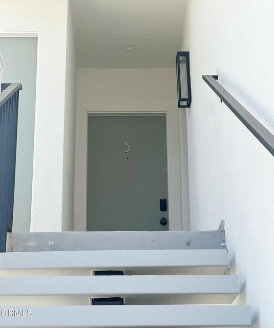 5135 w W Wooley Road, Oxnard CA: https://media.crmls.org/mediaz/3521ebde-9094-42eb-9f4b-a664c9b7be50.jpg