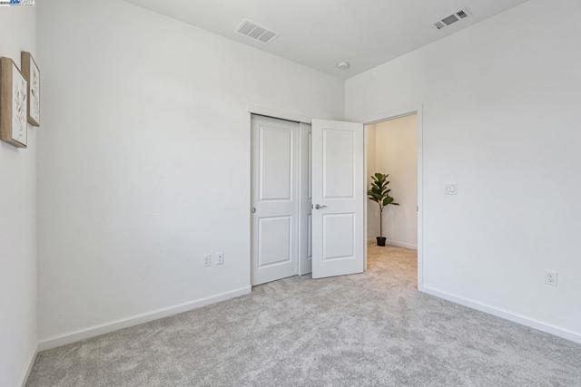 2044 Cottonwood St, Pittsburg CA: https://media.crmls.org/mediaz/35228fb5-6a24-42ad-bf64-fe2c41888252.jpg