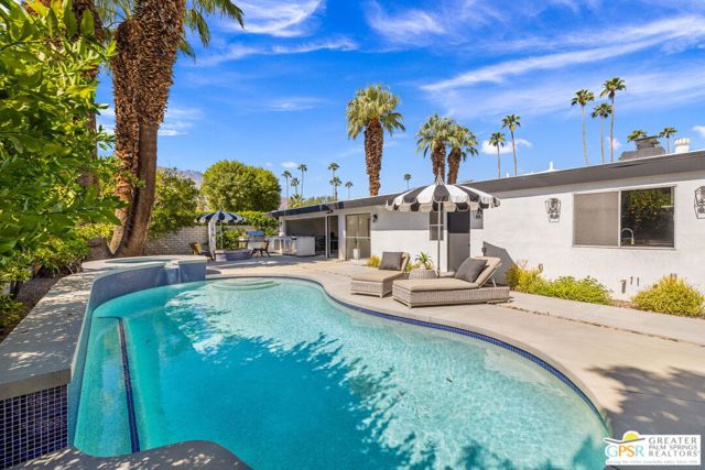 5155 E Bobolink Lane, Palm Springs CA: https://media.crmls.org/mediaz/352321e8-8680-4297-a091-9e2dd82cf83d.jpg