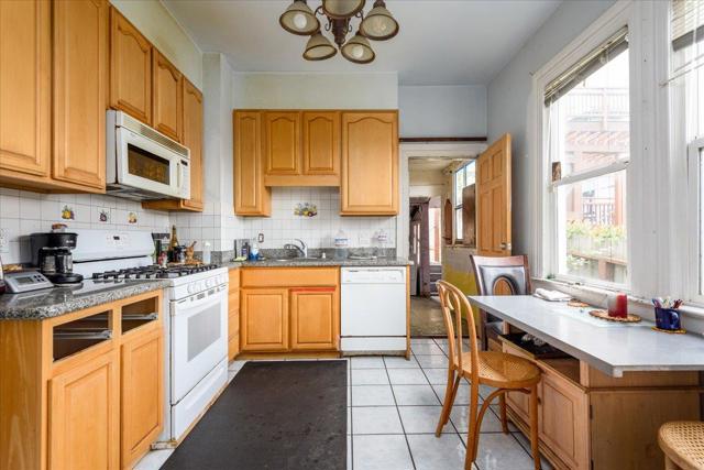 108 Cortland Avenue, San Francisco CA: https://media.crmls.org/mediaz/35258ff7-b2bc-42db-b39c-7033e4695412.jpg