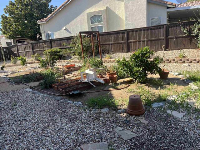 2723 Hazy Way, Banning CA: https://media.crmls.org/mediaz/3525fa1e-0c7d-4e8a-a34f-295294bbcfa5.jpg