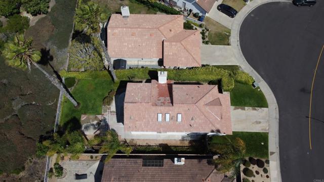 1916 Rosewood Street, Vista CA: https://media.crmls.org/mediaz/3526a41a-991d-440f-b77d-728ac6f2731a.jpg