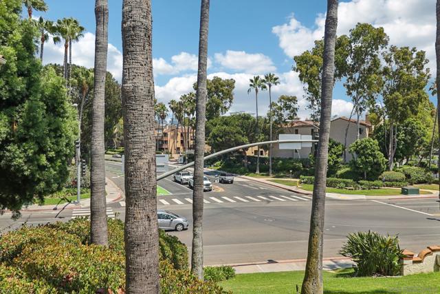 7565 Charmant Dr, San Diego CA: https://media.crmls.org/mediaz/35271dd6-6401-4c23-80ef-21e2a0c92678.jpg
