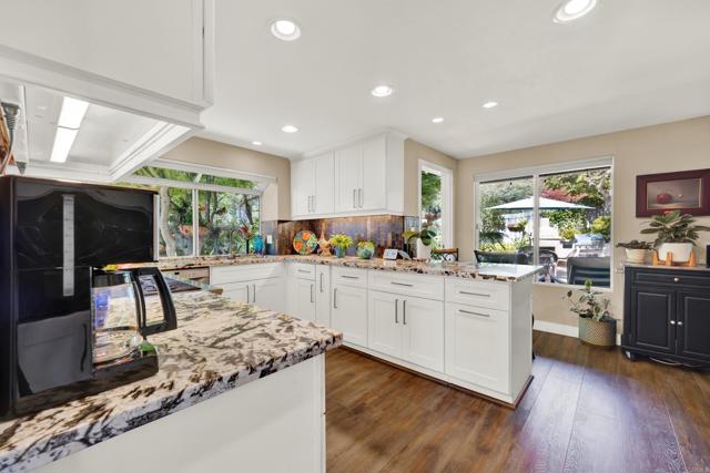 Detail Gallery Image 19 of 69 For 5071 Nighthawk Way, Oceanside,  CA 92056 - 3 Beds | 2/1 Baths