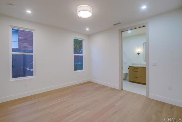 5380 Los Robles Drive, Carlsbad CA: https://media.crmls.org/mediaz/35289dc8-b69a-4217-89e1-b858ff3f32e6.jpg