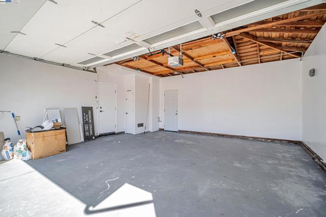 6588 Flanders Dr, Newark CA: https://media.crmls.org/mediaz/352994cc-7dc7-4710-9eaf-f6b19a523214.jpg