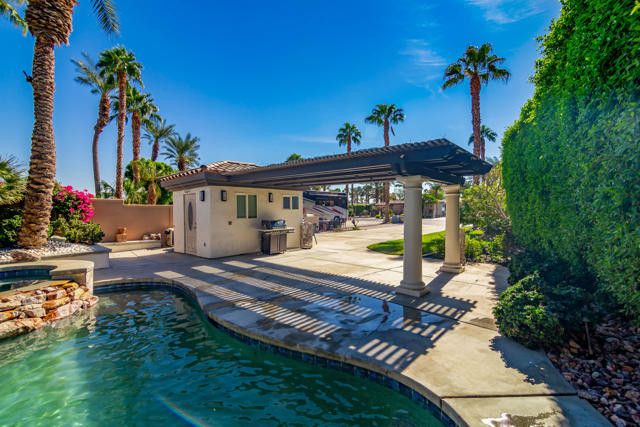 80501 Avenue 48, Indio CA: https://media.crmls.org/mediaz/3529e58b-5332-4f8b-bb06-e64ed592c54b.jpg