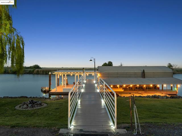 17035 TERMINOUS RD, Isleton CA: https://media.crmls.org/mediaz/352a2490-603f-4d58-878c-b3b1ecdf4d3d.jpg