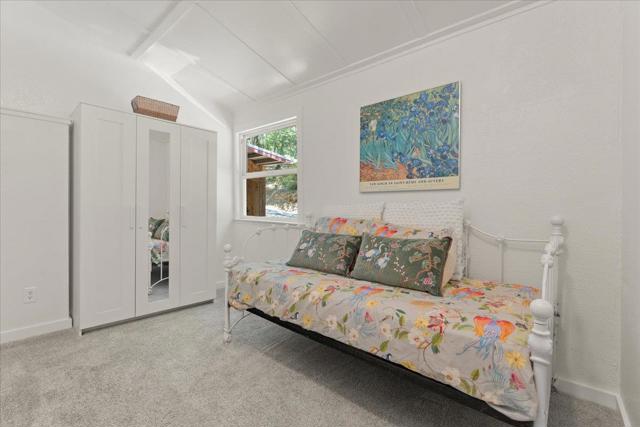 900 Lakeside Drive, Felton CA: https://media.crmls.org/mediaz/352a753b-e3a1-4f68-8219-c3a13f35245e.jpg