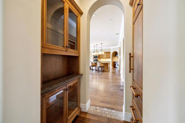 1305 Lions Peak Lane, San Martin CA: https://media.crmls.org/mediaz/352ae4ca-14cc-4128-b33f-36a40a7ecd85.jpg