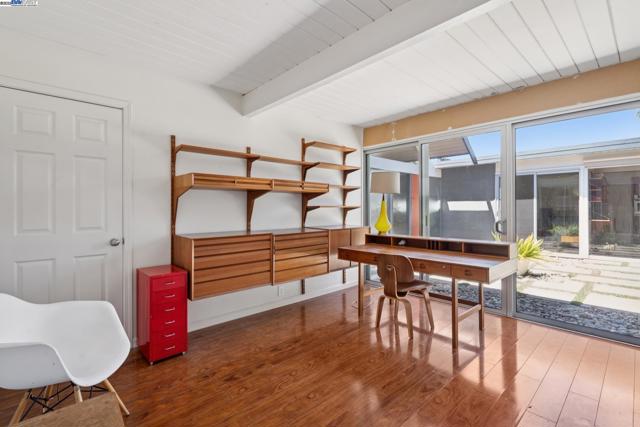 3767 Gainsborough Dr, Concord CA: https://media.crmls.org/mediaz/352bb3ca-0986-461f-871b-57ebb43819de.jpg