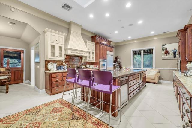 45455 Lorenz Ln, Temecula CA: https://media.crmls.org/mediaz/352bbca5-1f03-4bc9-aa2f-96c88478d07b.jpg