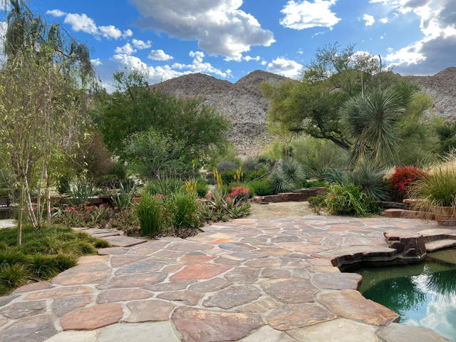 82501 65th Avenue, Thermal CA: https://media.crmls.org/mediaz/352bc970-4b0b-40cf-bbe8-f7a9a5902f96.jpg