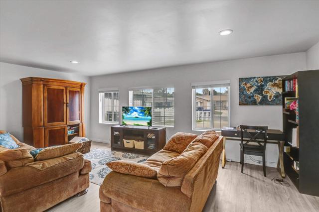 1629 primera Street, Lemon Grove CA: https://media.crmls.org/mediaz/352c1954-0ee1-45d0-a774-c35017927cd8.jpg