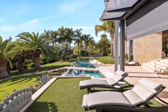 27673 Lupine Road, Los Altos Hills CA: https://media.crmls.org/mediaz/352cf2c4-d636-4573-b396-eb1633628990.jpg