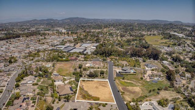 0 Altamira Court, Vista CA: https://media.crmls.org/mediaz/352d82ab-39b7-4c5d-b699-503fe2fb3e81.jpg