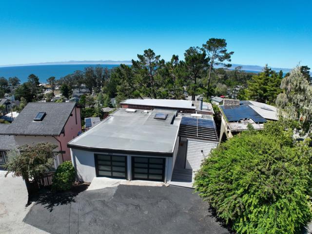 970 Columbus Street, El Granada CA: https://media.crmls.org/mediaz/352df50a-dfda-4a23-8cc8-48302f4f7f7b.jpg