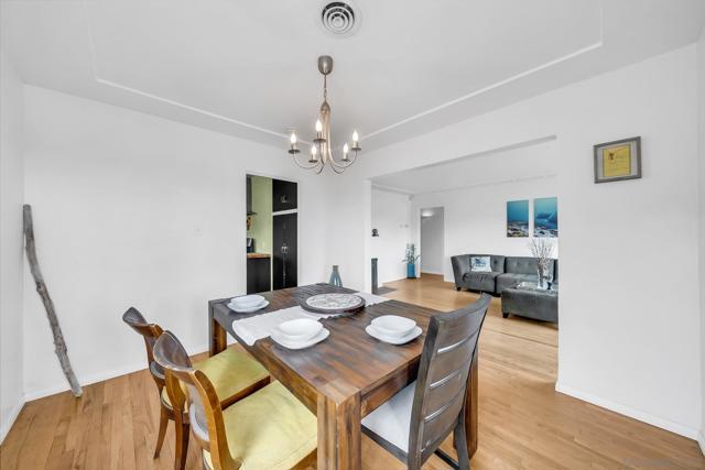 7200 Colony Rd, La Mesa CA: https://media.crmls.org/mediaz/352e112e-f68e-463f-8777-620b07f16f29.jpg