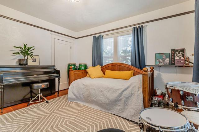 30 W Lake Avenue, Watsonville CA: https://media.crmls.org/mediaz/352f5318-1e4f-468e-8107-51e0203ce280.jpg