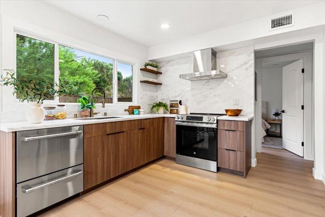 6286 Lean Avenue, San Jose CA: https://media.crmls.org/mediaz/352fad9e-a6f1-40e8-b087-3b53cc9a2c24.jpg