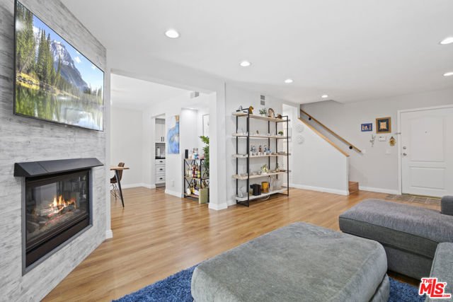 13030 Valleyheart Drive, 114 photo 8