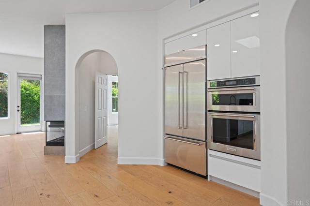 Detail Gallery Image 21 of 75 For 2327 Falkirk Row, La Jolla,  CA 92037 - 3 Beds | 3/1 Baths