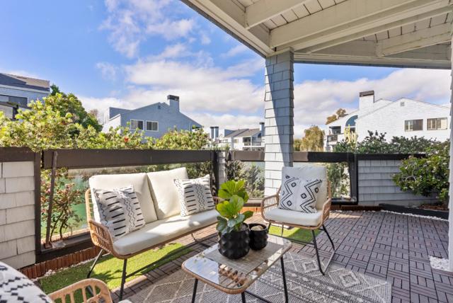 424 Barnegat Lane, Redwood City CA: https://media.crmls.org/mediaz/353151ed-acfd-4929-b28e-a2f5469cfb67.jpg
