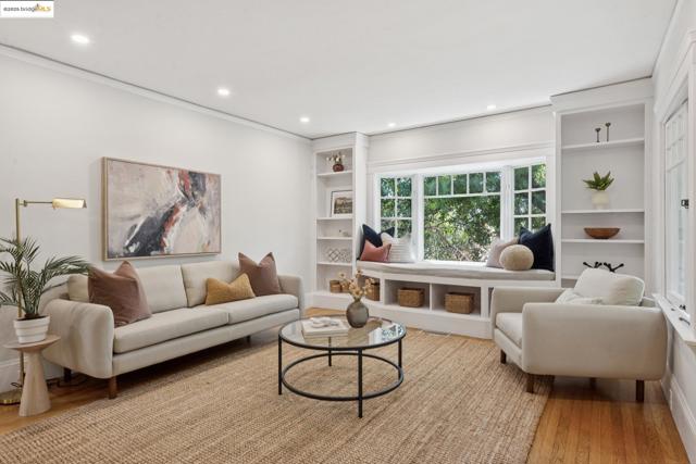 2181 Andrews St, Oakland CA: https://media.crmls.org/mediaz/353268d1-92de-4e4f-9168-f4574c486e52.jpg