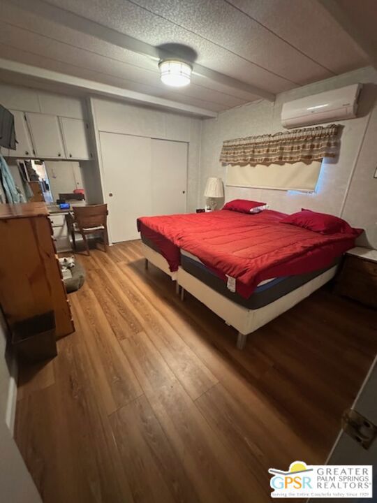 2 Harrison Street, Cathedral City CA: https://media.crmls.org/mediaz/35331d40-ee93-425c-955f-68541ae41e6d.jpg