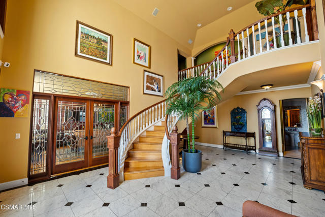 5810 Zumirez Drive, Malibu CA: https://media.crmls.org/mediaz/35338a28-8c25-41e4-a371-e81468f5aedf.jpg